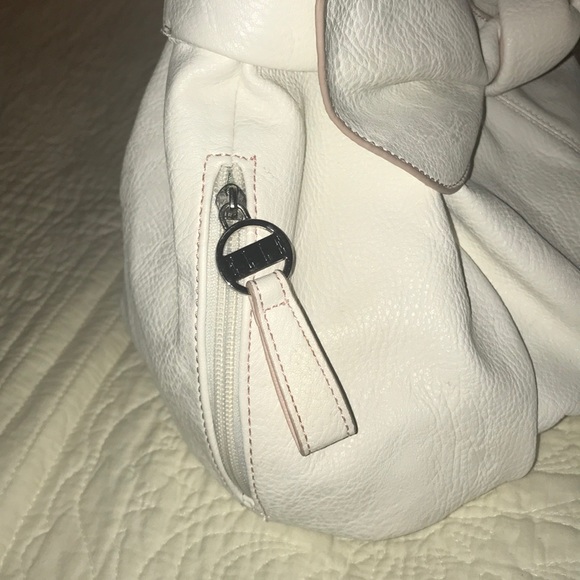 White Elle Bag with Bow - Picture 3 of 6